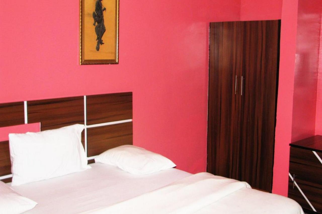 Room In Lodge - Londa Hotel And Suites ポートハーコート エクステリア 写真